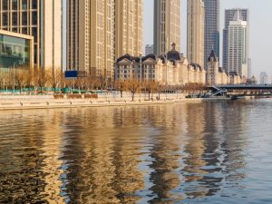 From Modern to Mediterranean – The Different Waterfront Villa Styles