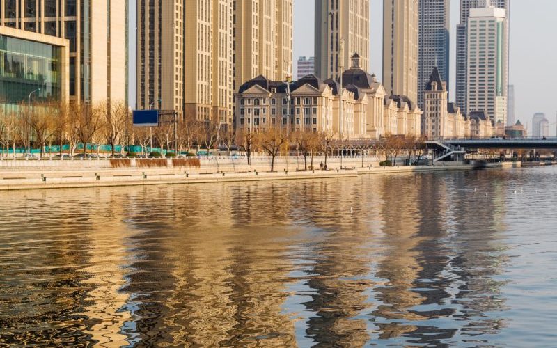 From Modern to Mediterranean – The Different Waterfront Villa Styles