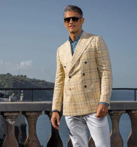 How to Accessorize a Blazer for Men